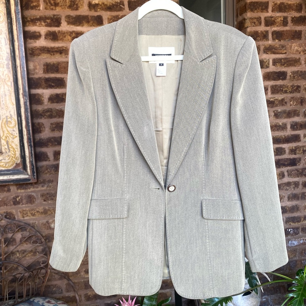 Votre Nom tan blazer